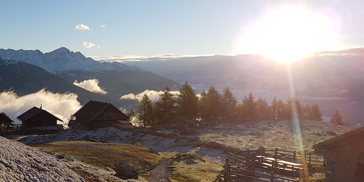 schamanisch-magischer-workshop-auf-der-alm-schamanimus-mobil